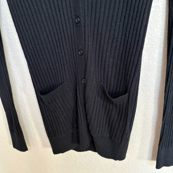 NWT Vince Black 100% Cashmere Ribbed Button Front Pocket Cardigan Sweater M - Picture 9 of 13